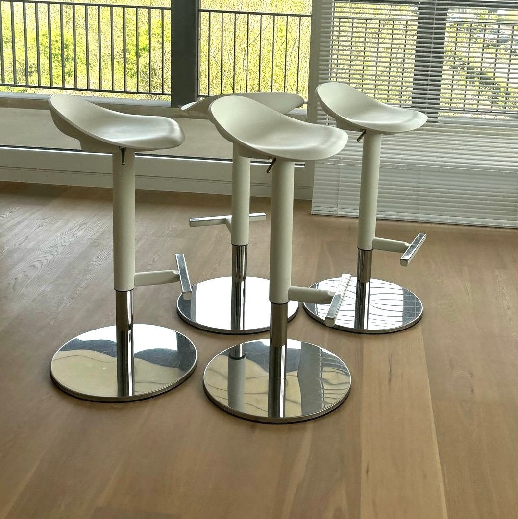 Janinge Ikea set van 4 barkrukken, Ophalen, Kunststof, 60 tot 90 cm, Zo goed als nieuw