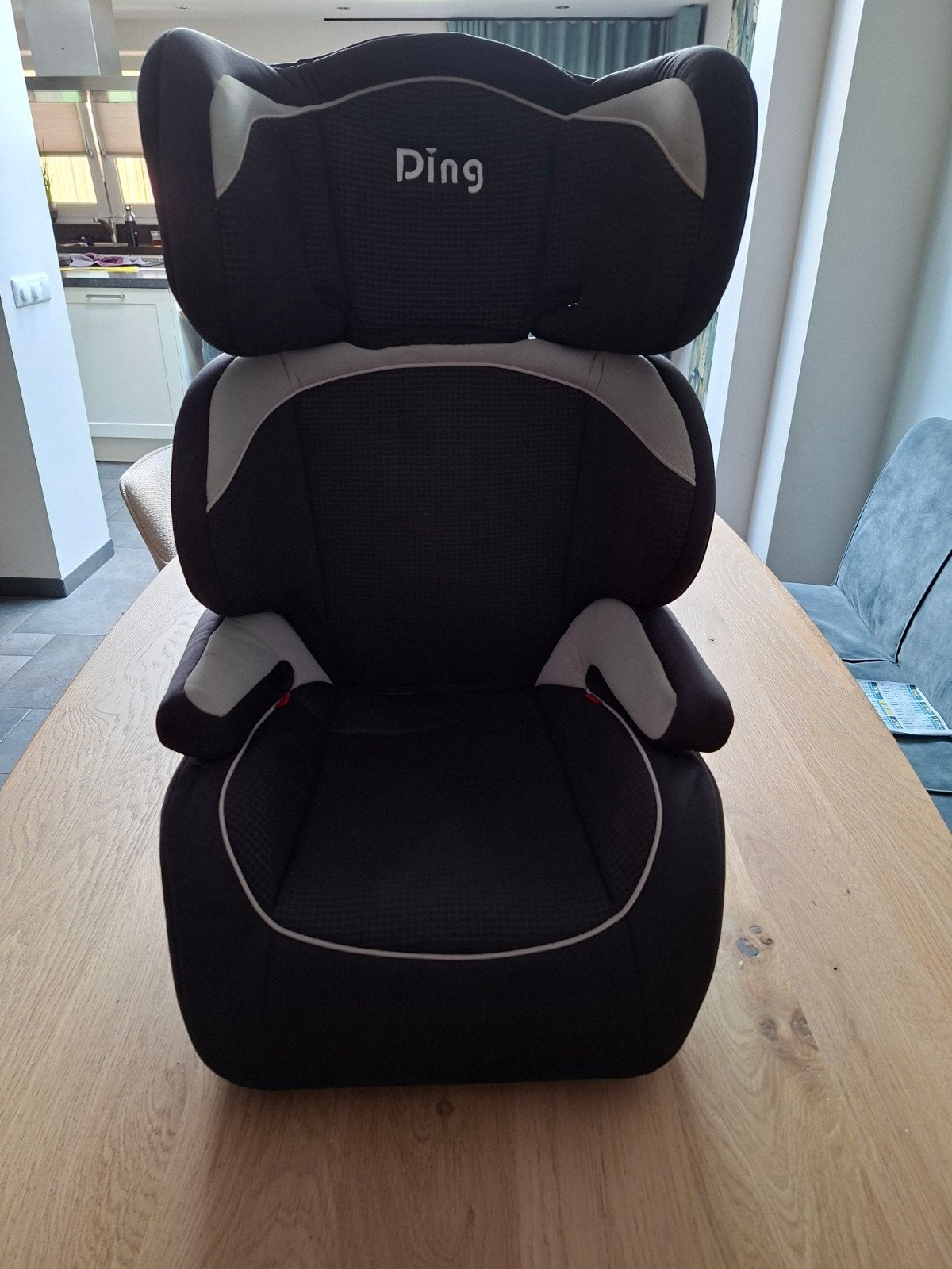 Ding autostoel verhoger, Overige merken, 15 t/m 36 kg, Ophalen of Verzenden, Gebruikt