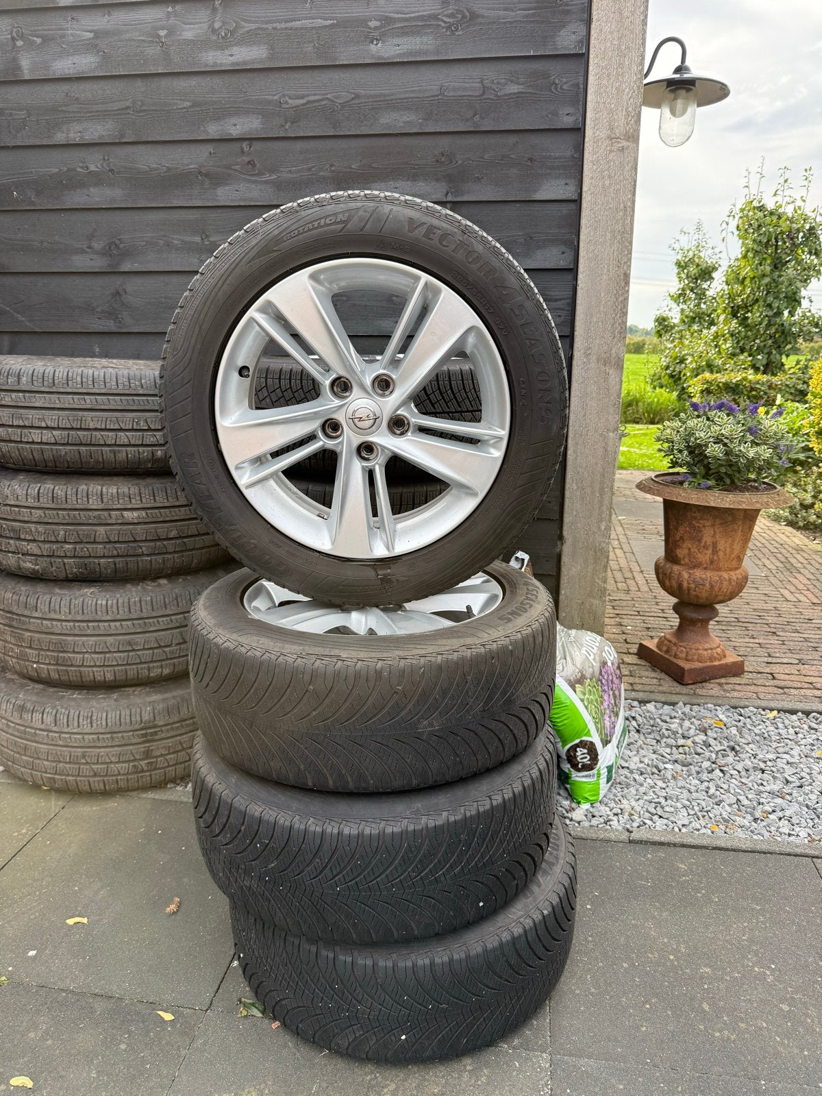 Goodyear Vector 4Seasonsbanden met velgen Opel Insignia, Auto-onderdelen, Ophalen, Gebruikt, Banden en Velgen, 17 inch