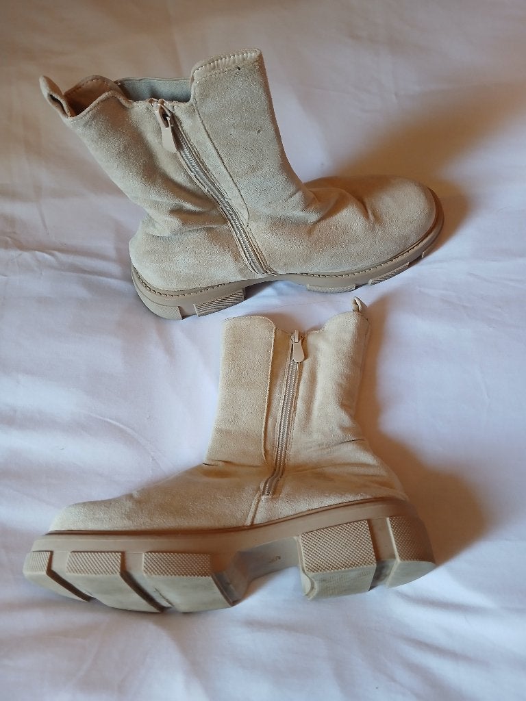 mooie beige leren halfhoge schoenen Lucky Shoes mt 39, Beige, Lage of Enkellaarzen, Lucky Shoes, Ophalen of Verzenden
