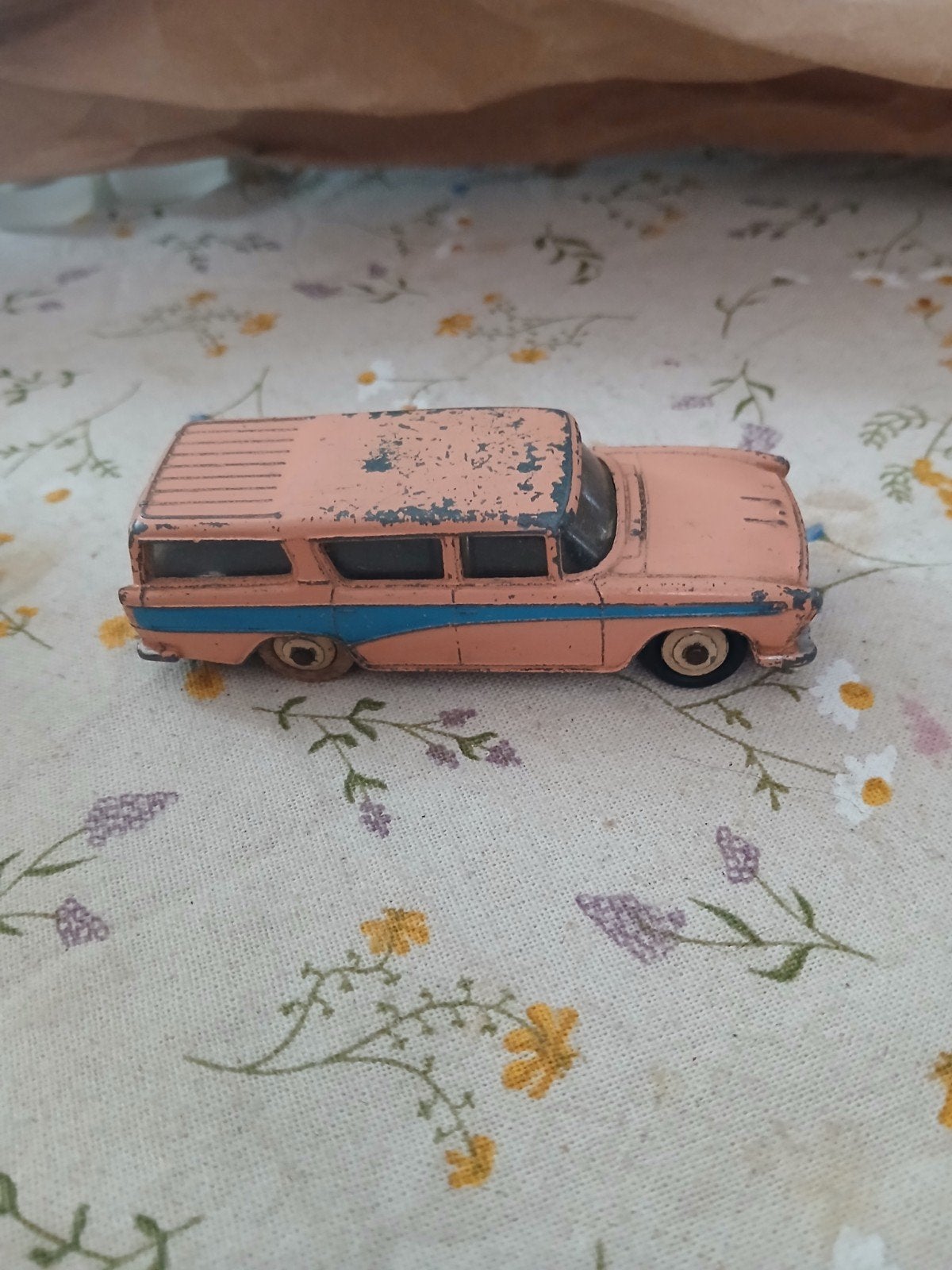 Nash Rambler roze/blauw. Dinky toys 173, Ophalen of Verzenden, Auto, Dinky Toys