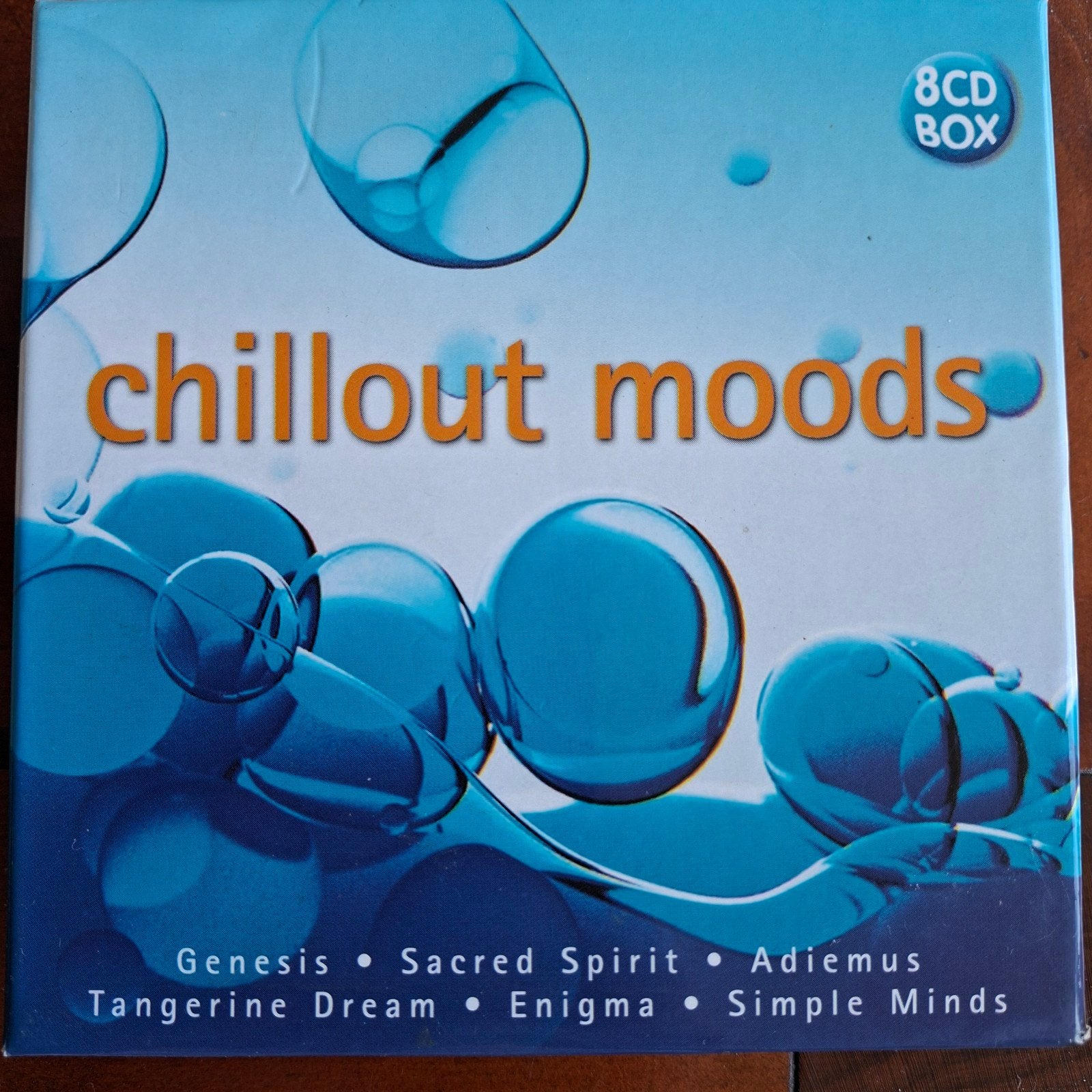 Chillout Moods 8CD Boxset - Genesis, Enigma, Simple Minds, Cd's en Dvd's, Cd's | Overige Cd's, Ophalen of Verzenden, Gebruikt