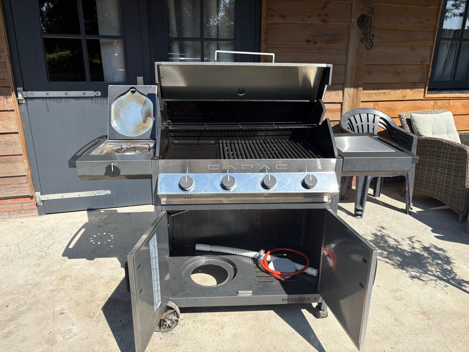 Cadac Meridian 4 brander gasbarbecue met zijbrander, Ophalen of Verzenden, Gebruikt