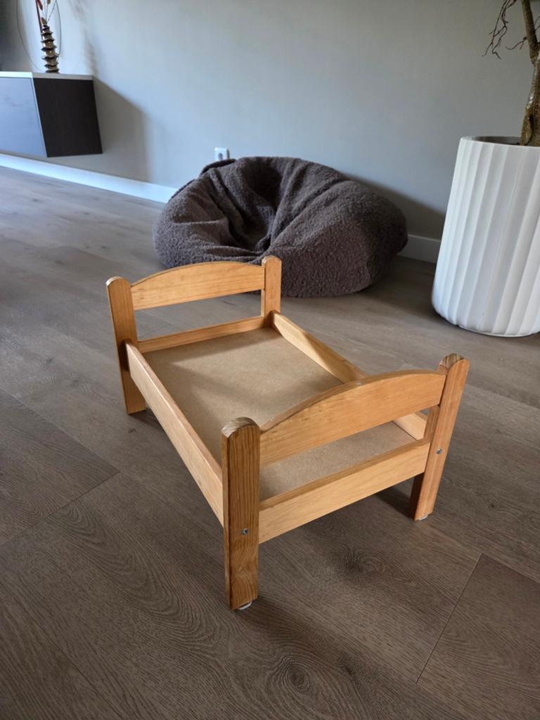 IKEA Poppenbedje van hout, Kinderen en Baby's, Speelgoed | Poppen, Ophalen, Gebruikt, Overige typen