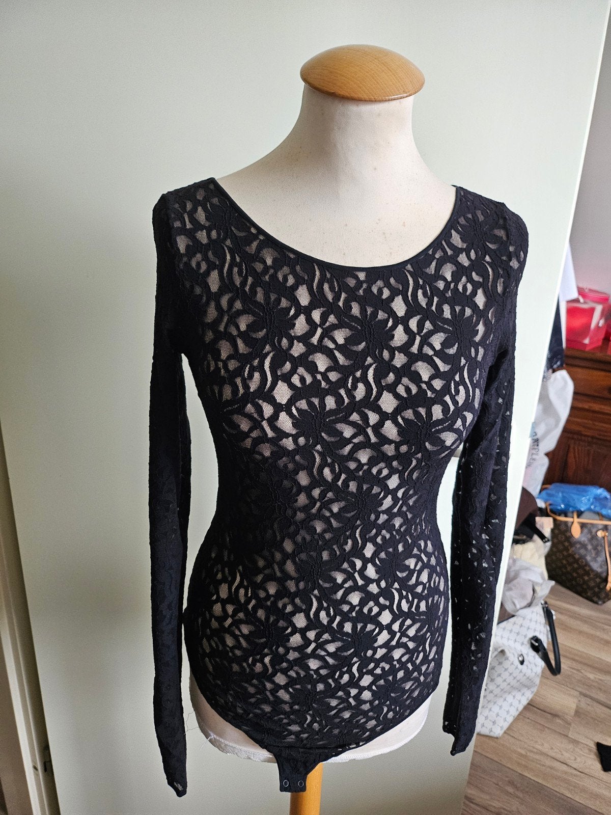 Wolford body met lange mouwen en kantpatroon, Zwart, Ophalen of Verzenden, Zo goed als nieuw, Wolford