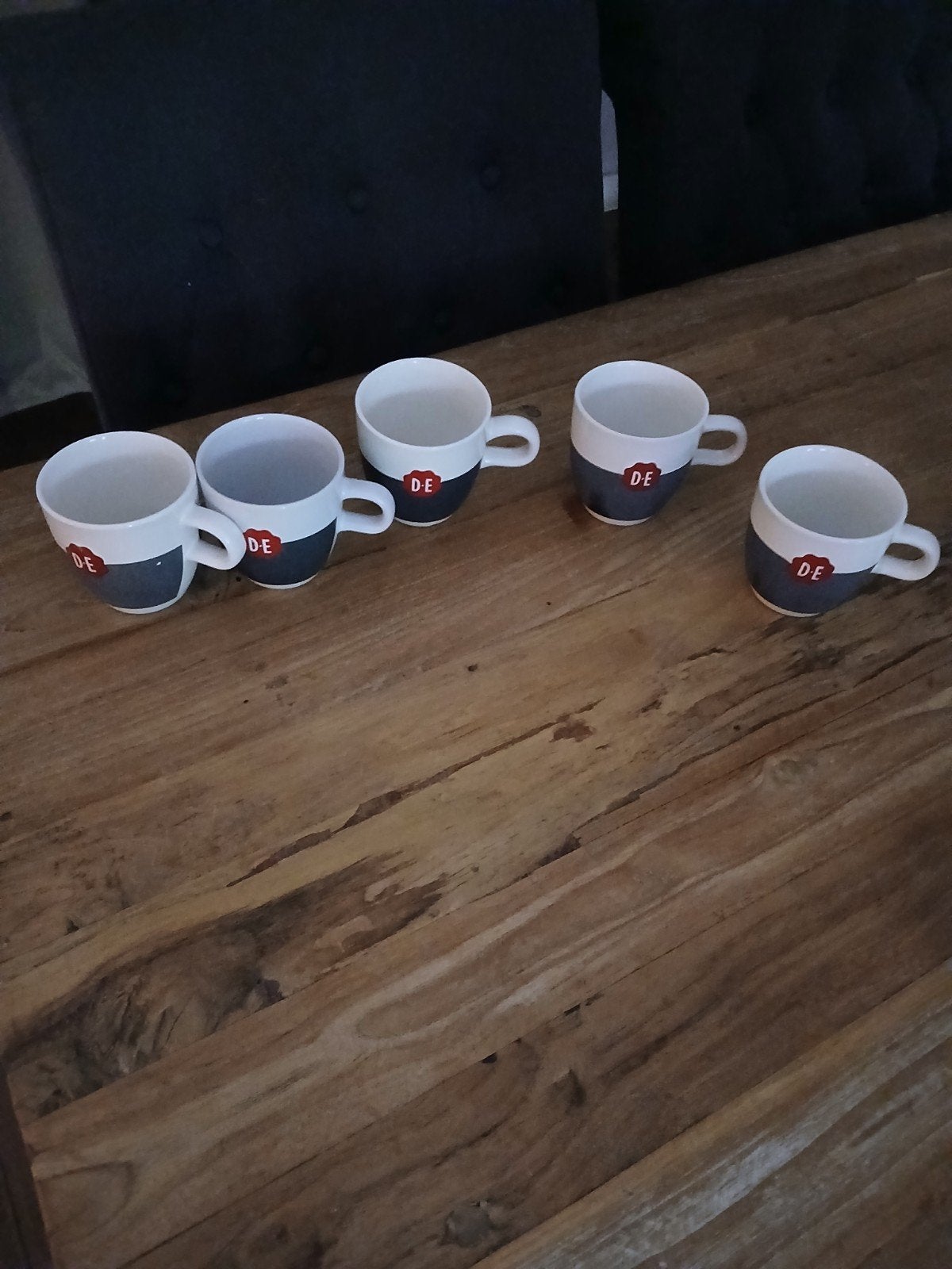 Douwe Egberts mokken, Ophalen