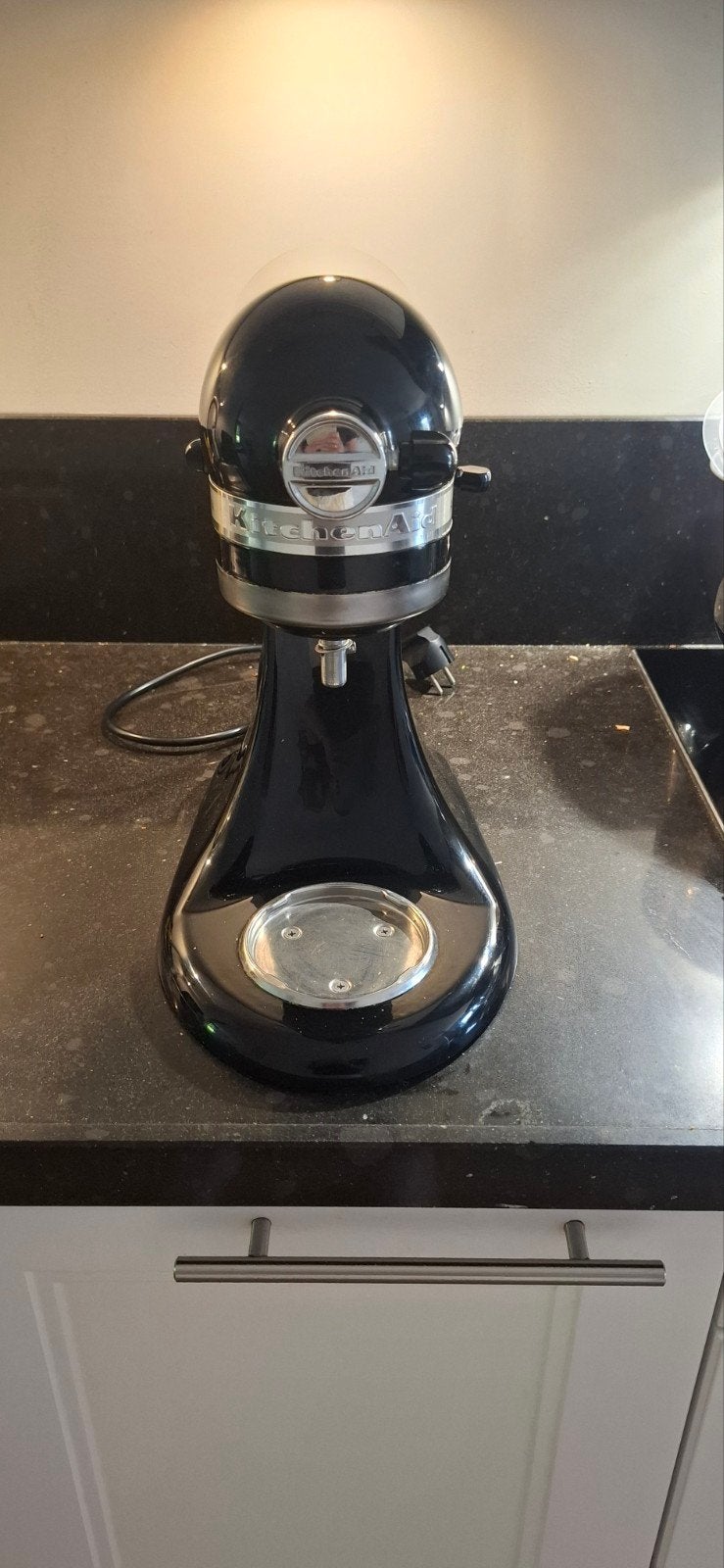 KitchenAid Artisan 5KSM125EOB Onyx Black – compleet met 2 ko, 4 liter of meer, Ophalen, Zo goed als nieuw, 3 snelheden of meer