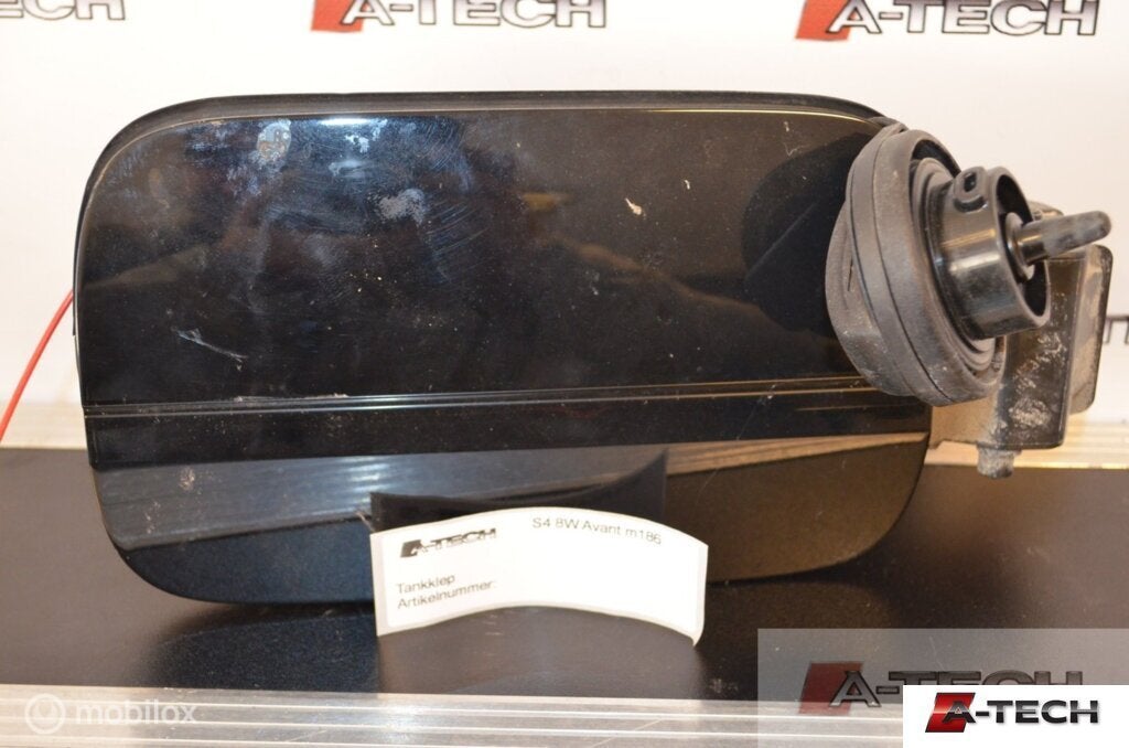Tankklep Audi A4 B9 in diverse kleuren ('15-'18) 8w0809906a, Audi, Gebruikt, Audi, Ophalen of Verzenden