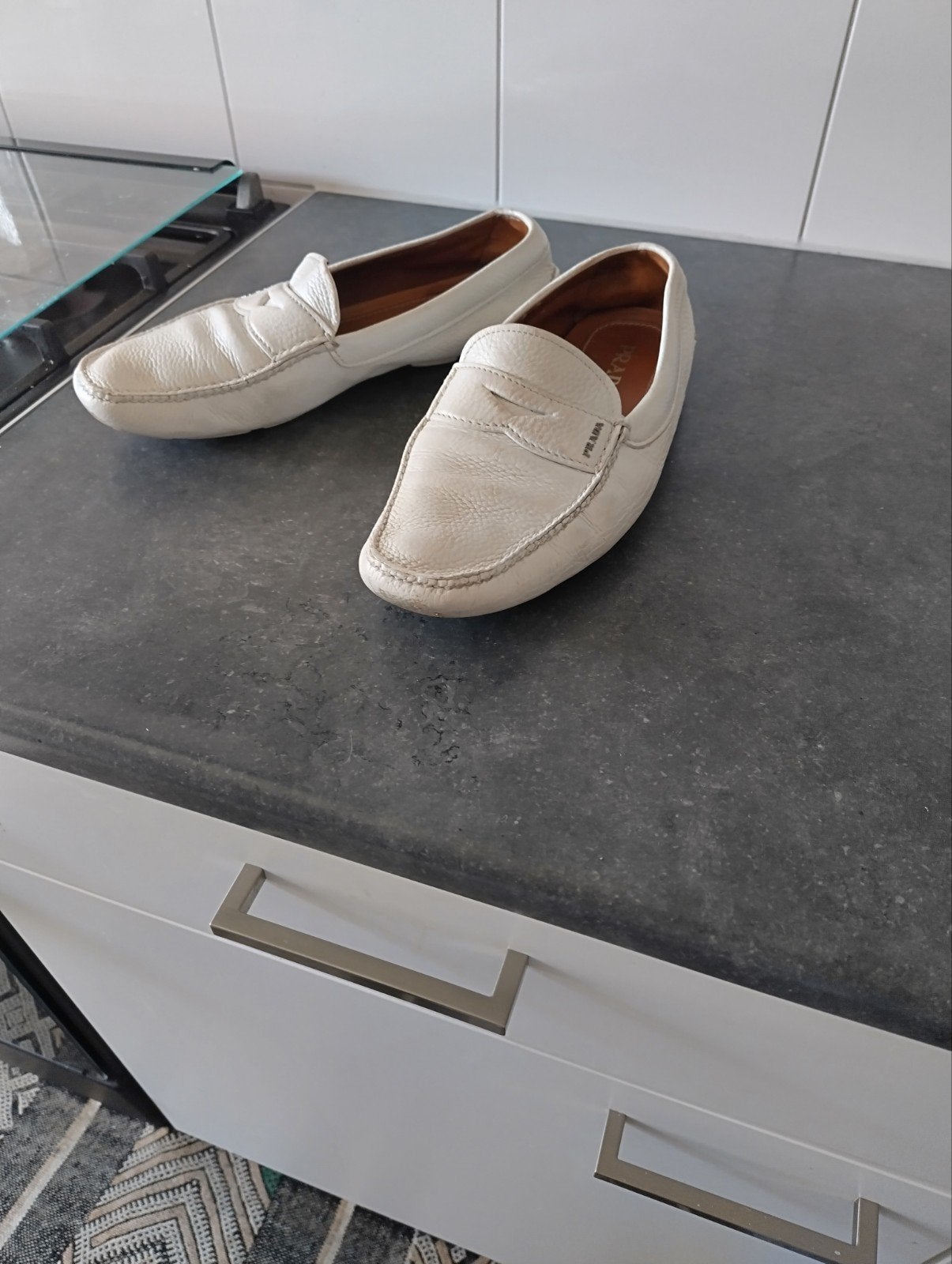 Prada moccassins loafers instappers heren mt 46.5 /47, Wit, Ophalen of Verzenden, Zo goed als nieuw, Espadrilles of Moccasins