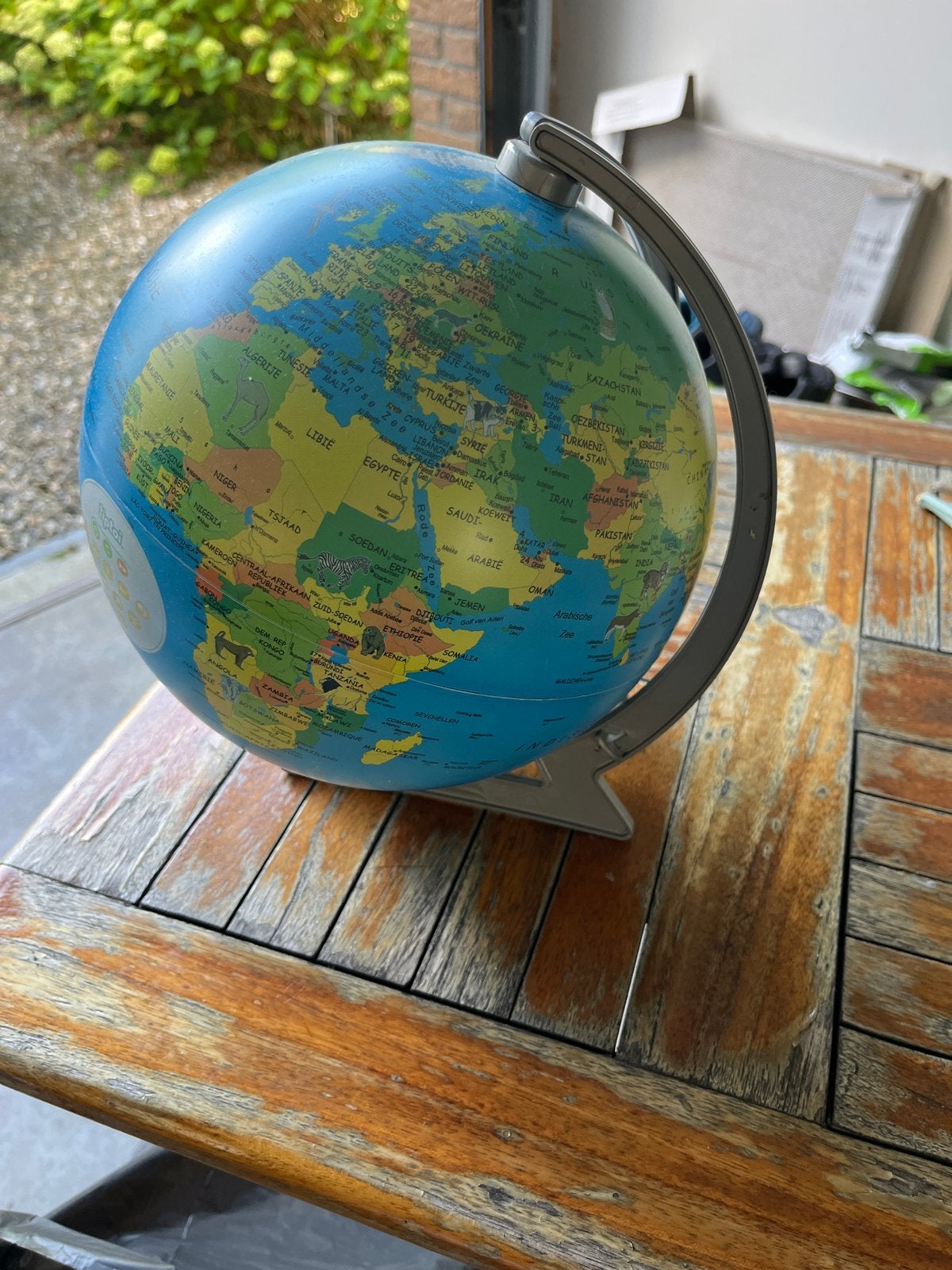 Wereldbol - Educatief en Decoratief, Gebruikt, Kunststof, Draaibaar, Ophalen of Verzenden