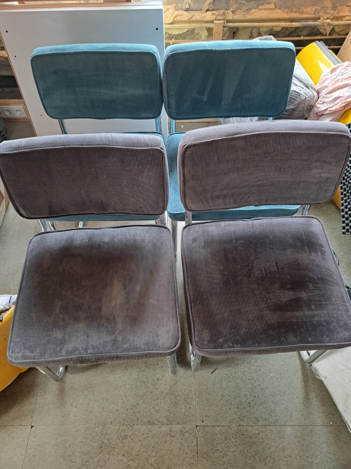 Set van 4 vintage eetkamerstoelen - ribstof en chroom, Huis en Inrichting, Stoelen, Ophalen, Gebruikt, Vintage, Retro, Grijs
