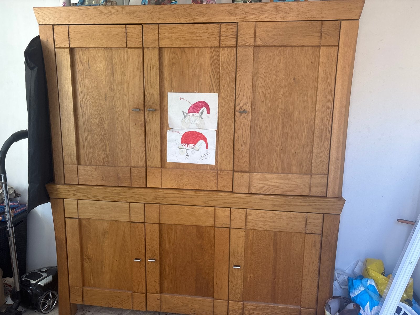 Massief eikenhouten kast met veel opbergruimte, Huis en Inrichting, Kasten | Kledingkasten, Ophalen, Gebruikt, 100 tot 150 cm