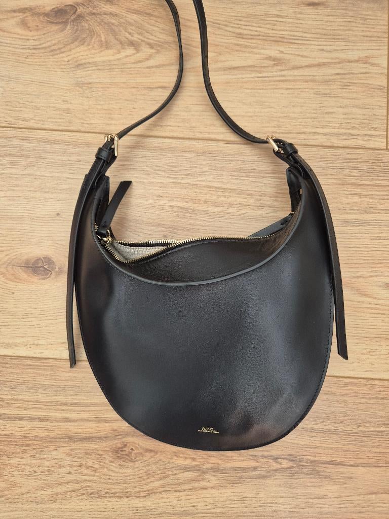 A.P.C. Iris Mini Tas – Zwart- nieuw, Sieraden, Tassen en Uiterlijk, Tassen | Damestassen, Ophalen of Verzenden, Nieuw, Zwart, Schoudertasje