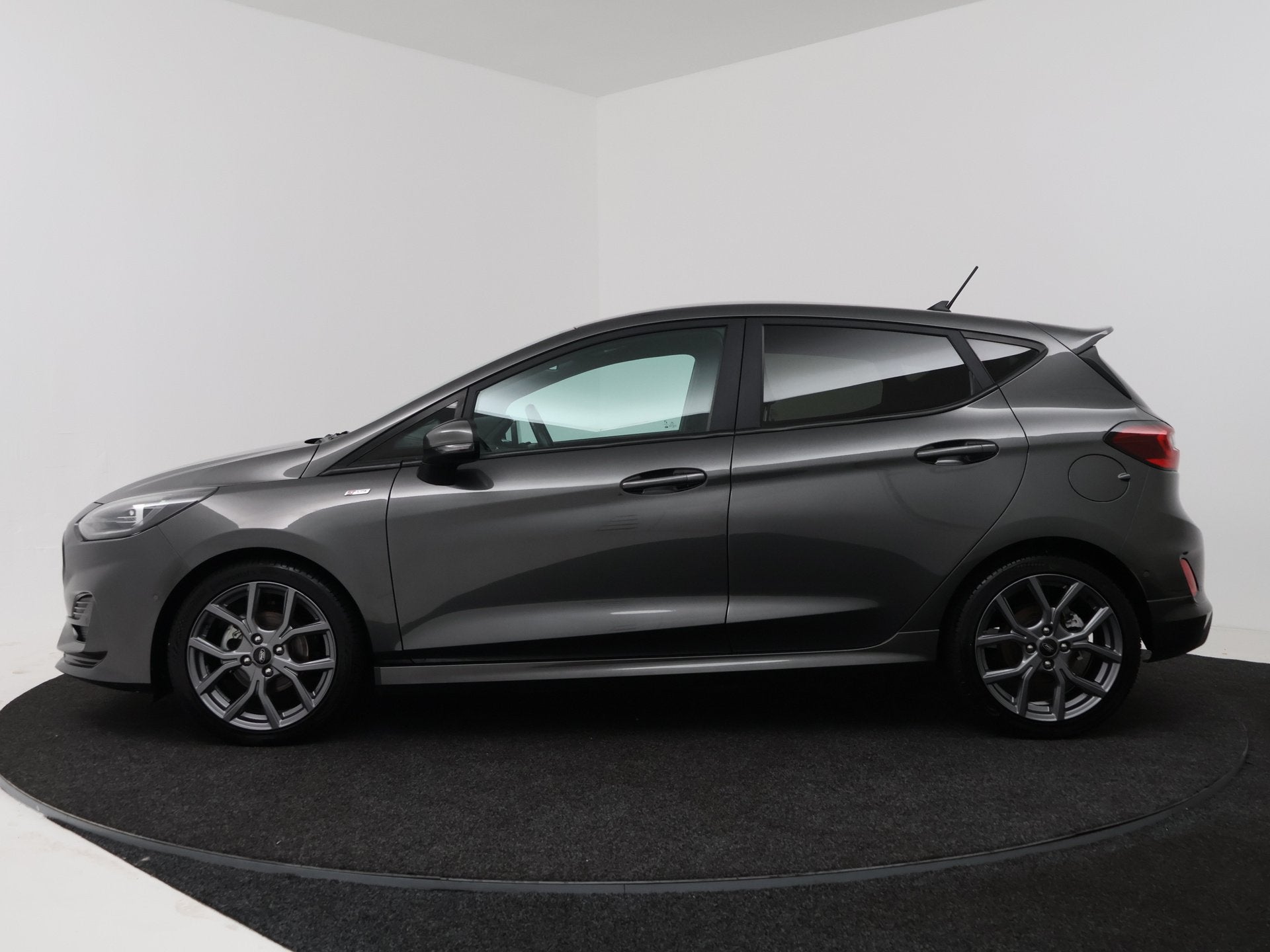 Ford Fiesta 1.0 EcoBoost Hybrid ST-Line X | Winter Pack | B&, 12 maanden, Origineel Nederlands, Bedrijf, 19 km/l