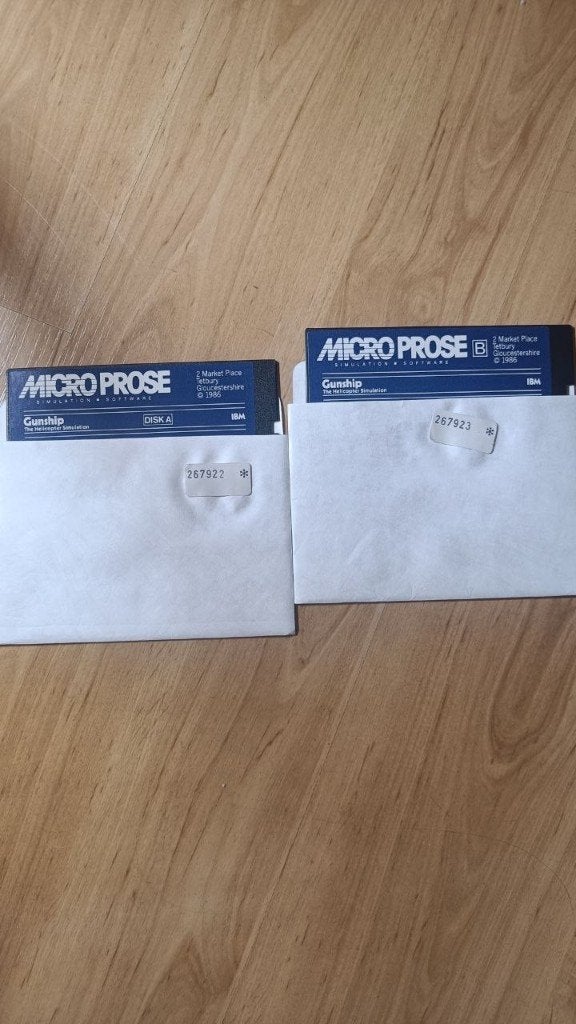 Gunship (MicroProse, 1986) – Set van 2x 5.25" floppies, 1 speler, Ophalen of Verzenden, Vanaf 3 jaar