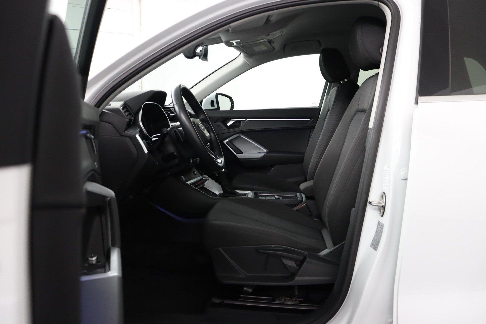 Audi Q3 35 TFSI S Line Pro Line S, Auto's, Euro 6, 4 cilinders, 150 pk, Leder en Stof