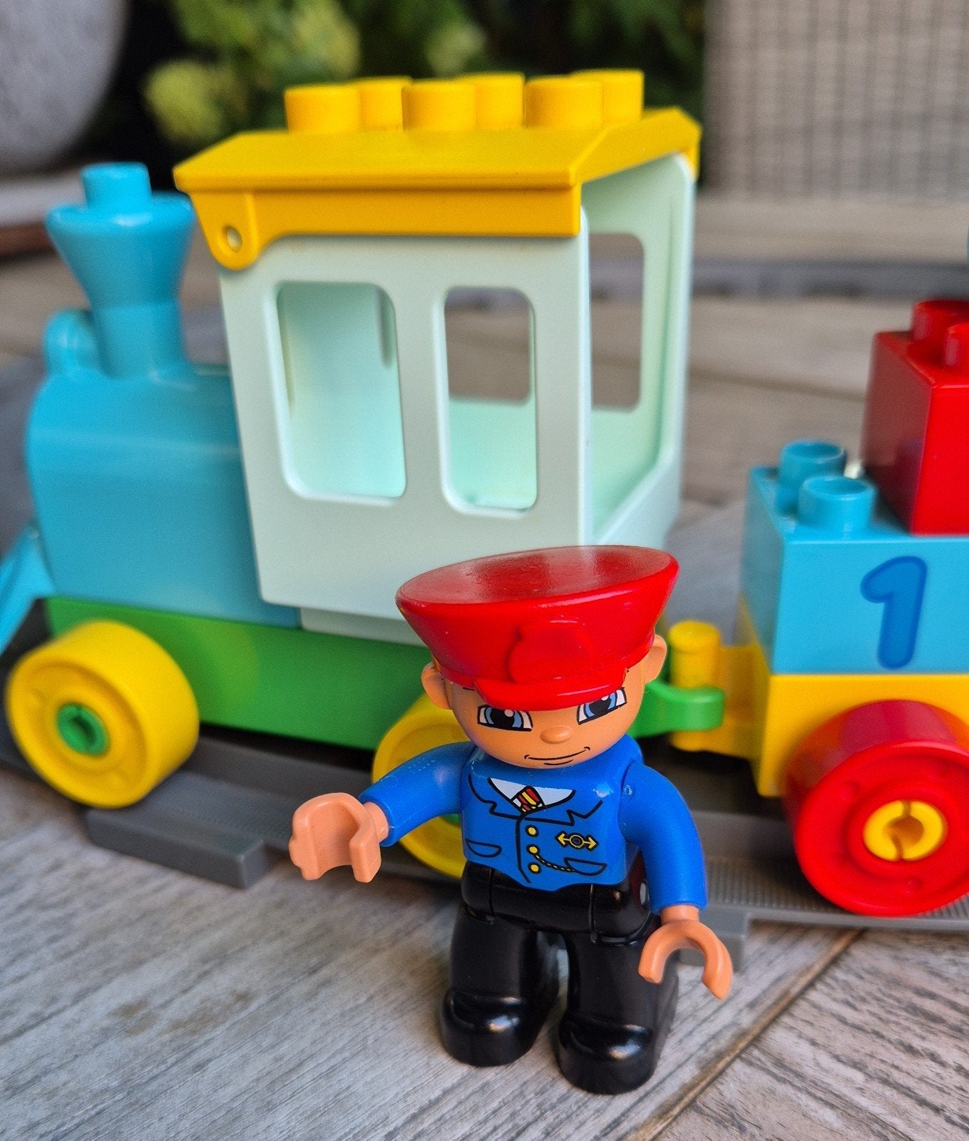 LEGO Duplo Verjaardagstrein met machinist en rails, Overige thema's, Ophalen of Verzenden, Zo goed als nieuw, Duplo