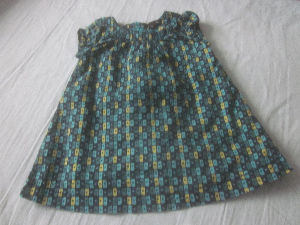 Mooi blauwtinten/zachtgeel zomerjurkje JBC maat 68 zgan, Kinderen en Baby's, Babykleding | Maat 68, Jurkje of Rokje, Zo goed als nieuw