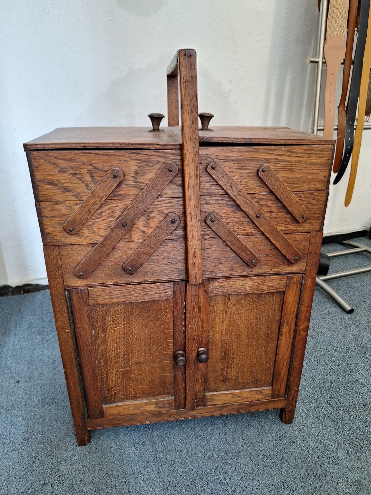 Vintage Naaikast, Ophalen