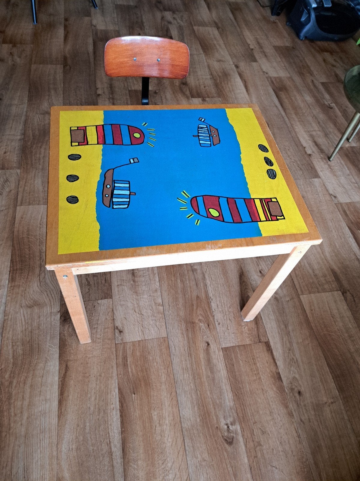 Tafeltje stoeltje, Ophalen, Tafel(s) en Stoel(en)