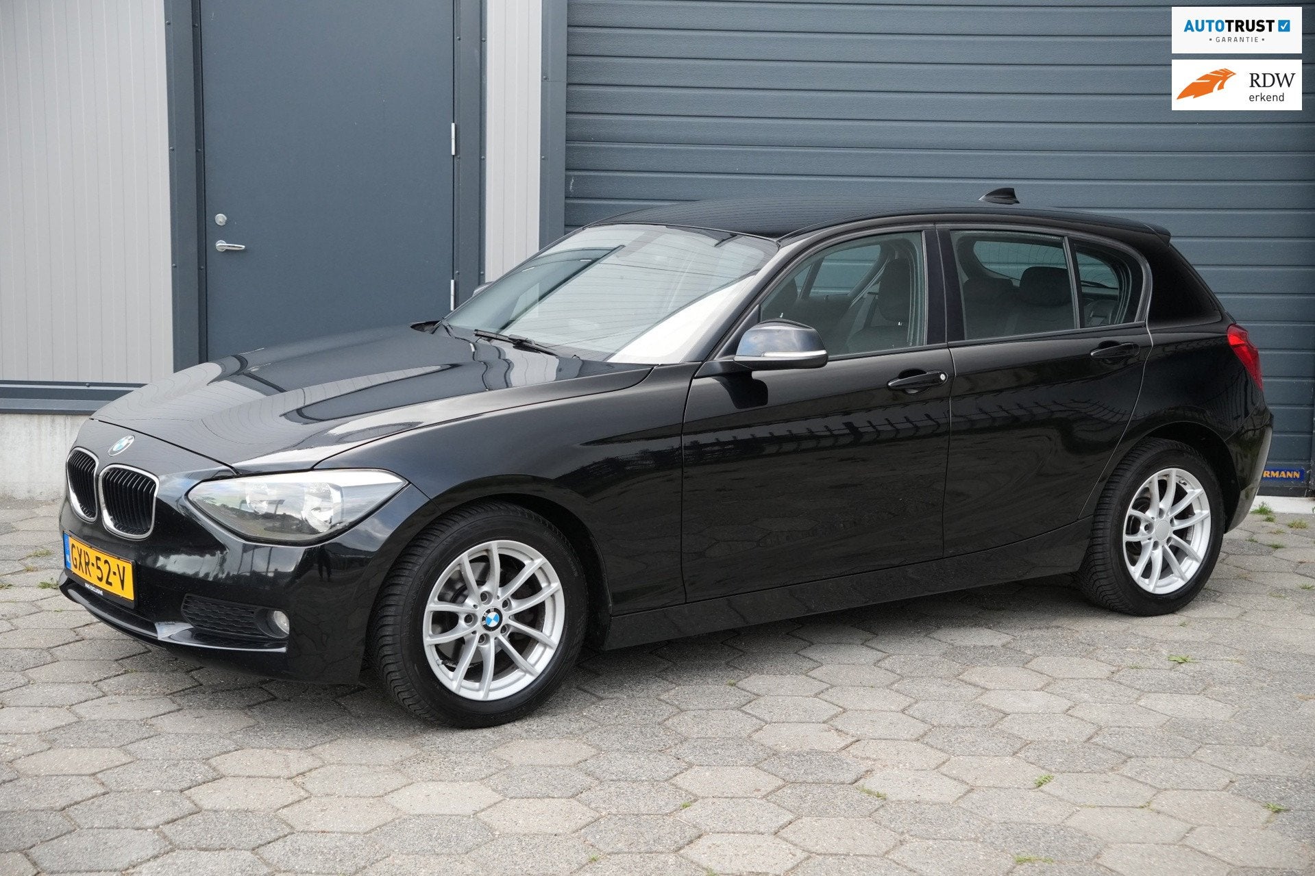 BMW 1-serie 116i Executive 2015 Automaat 5-deurs mooie uitvo, Gebruikt, 4 cilinders, Zwart, 650 kg