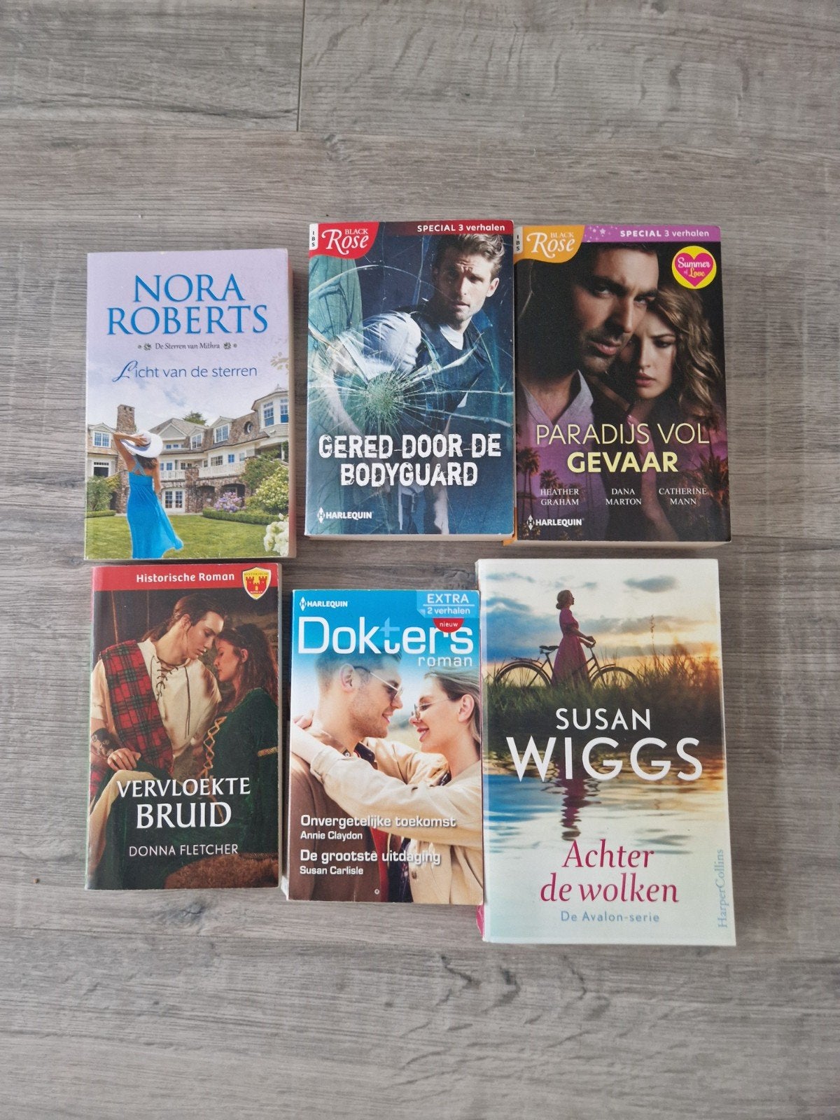 Diverse Romans: Nora Roberts,Susan Wiggs, Ophalen of Verzenden, Gelezen, Europa overig