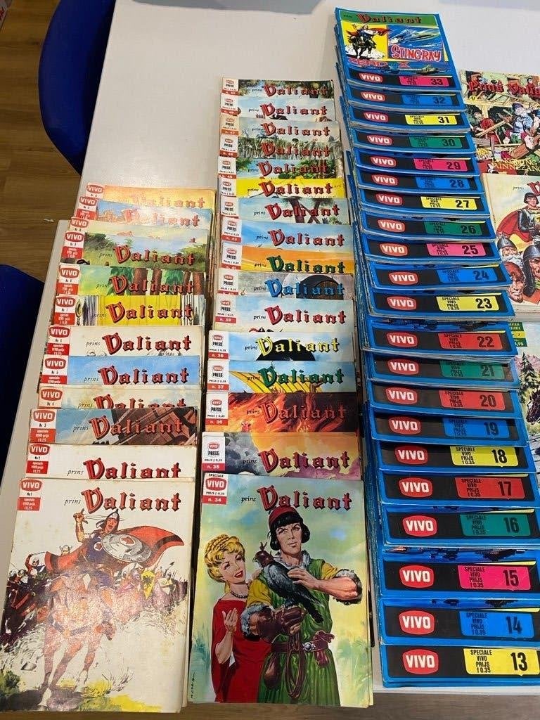 Grote verzameling Prins Valiant strips – VIVO / Semic Press, Meerdere stripboeken, Ophalen of Verzenden, Gelezen