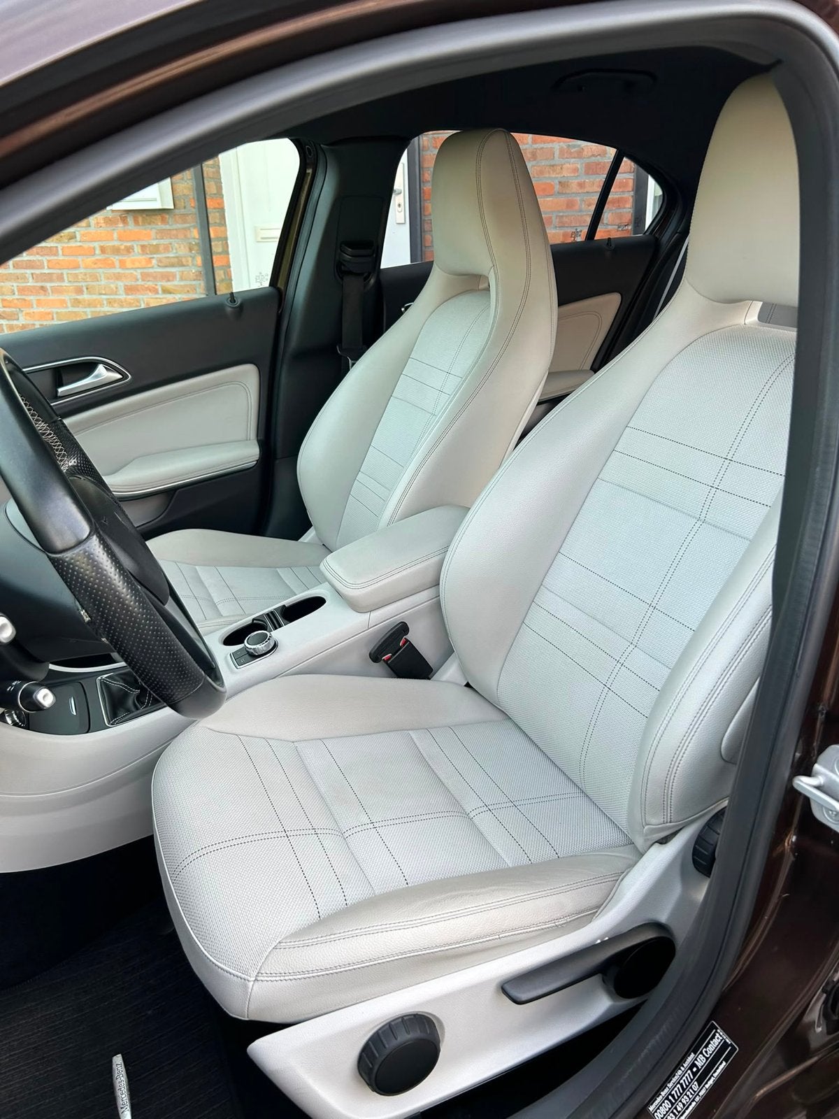 Mercedes-Benz A-Klasse 200 | Volledig onderhouden+Winterset, Auto's, Voorwielaandrijving, Bruin, 1595 cc, Handgeschakeld