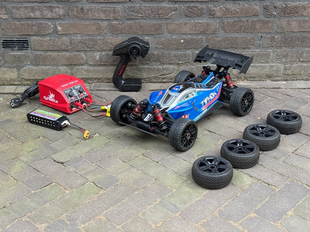 Arrma Typhon 6S (Compleet - Accu - Zender - Lader), Elektro, Gebruikt, Auto offroad, Ophalen of Verzenden