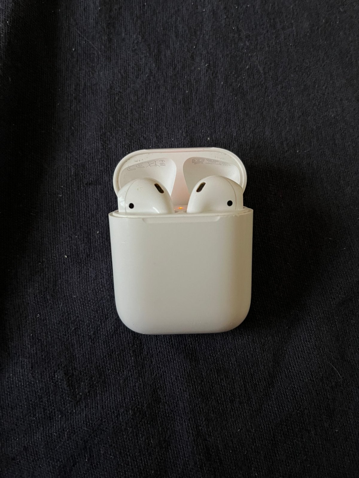 Airpods 1 alleen links doet het, Telecommunicatie, Mobiele telefoons | Oordopjes, Ophalen of Verzenden, Niet werkend, Wit, Apple
