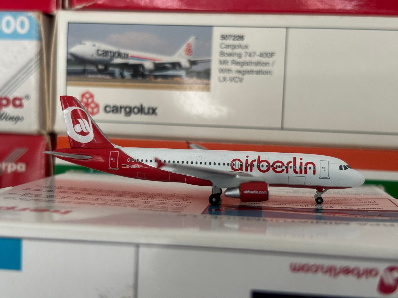 Herpa Wings Air Berlin Airbus A320 1/500, Ophalen of Verzenden, Zo goed als nieuw, Schaalmodel