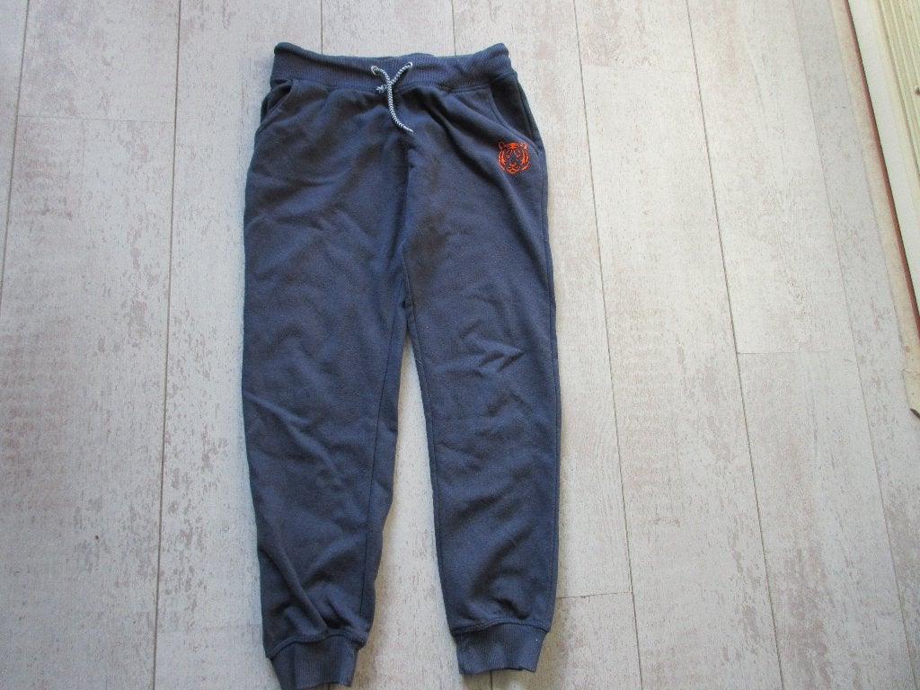 Joggingbroek merk Two Day maat 146-152, Broek, Gebruikt, Jongen of Meisje, Ophalen of Verzenden