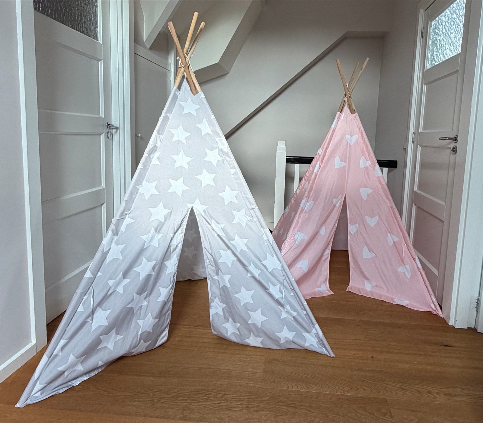 Tipi tenten voor kinderen (grijs met sterren, roze met hartj, Ophalen, Zo goed als nieuw