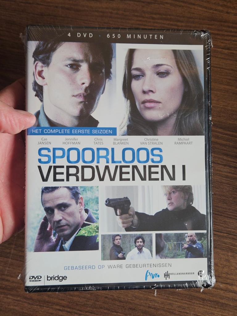 DVD Spoorloos Verdwenen Het Complete Eerste Seizoen NIEUW, Alle leeftijden, Ophalen of Verzenden, Nieuw in verpakking, Actie en Avontuur