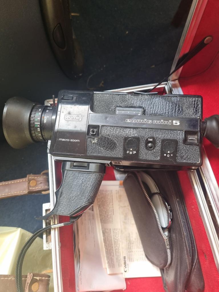 Vintage Eumig Mini 5 Super 8 Camera - Macro Zoom Lens, Alle leeftijden, Ophalen of Verzenden, Gebruikt, Overige genres