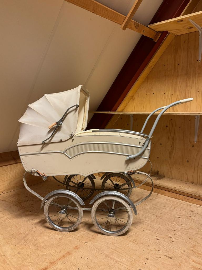 Antieke kinderwagen vintage, Ophalen of Verzenden