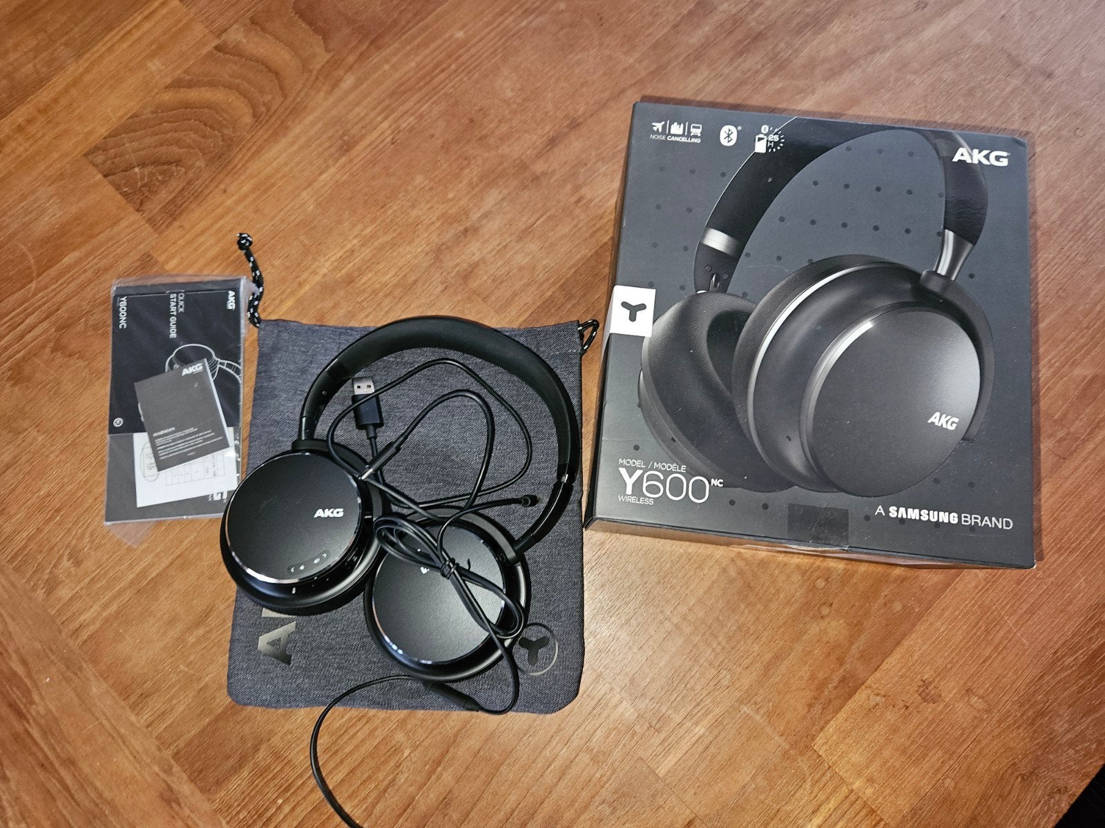 AKG Y600, Bluetooth, AKG, Ophalen of Verzenden, Zo goed als nieuw