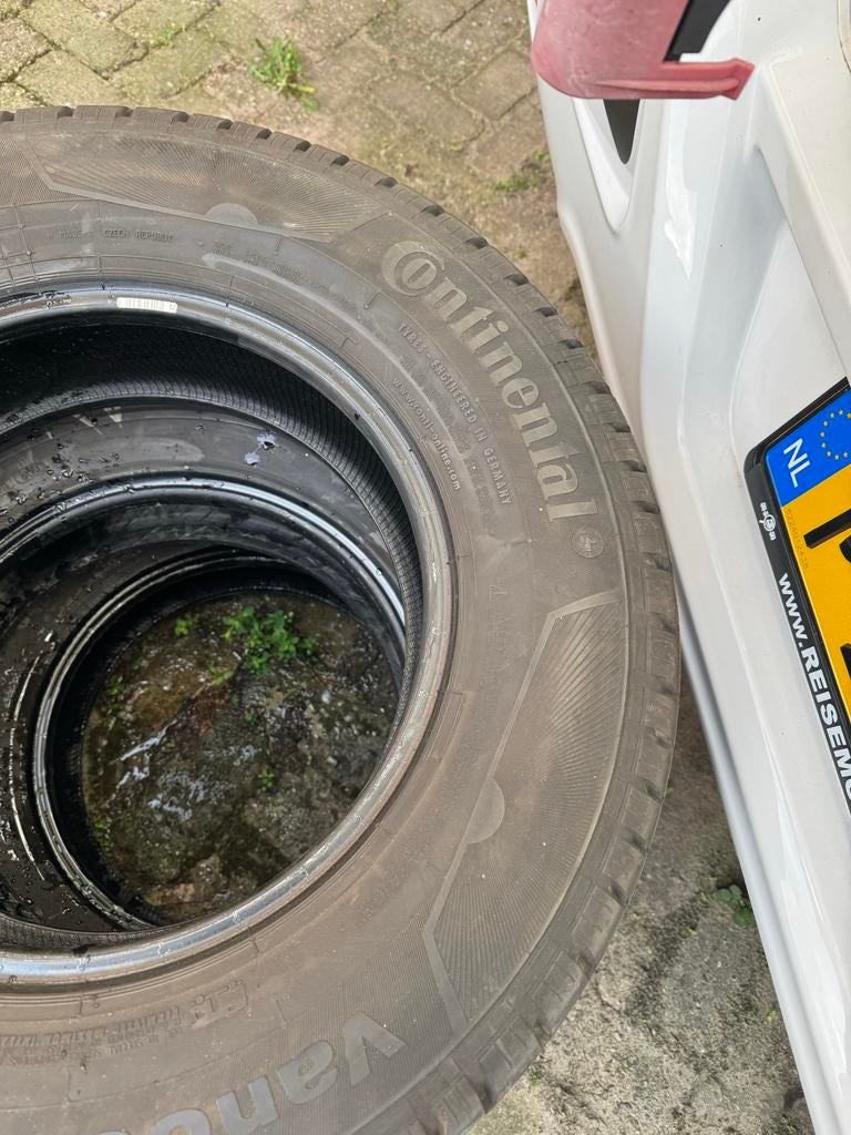 Set van 2Michelin Agilis Camping banden, Auto-onderdelen, Banden en Velgen, 16 inch, Ophalen of Verzenden, All Season, Band(en)