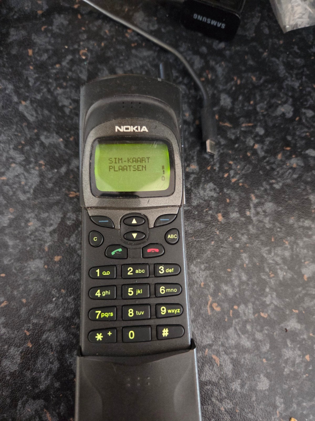 Originele werkende Nokia 8110 (Made in Finland) met oplader, Gebruikt, Schuifmodel, Geen camera, Ophalen of Verzenden