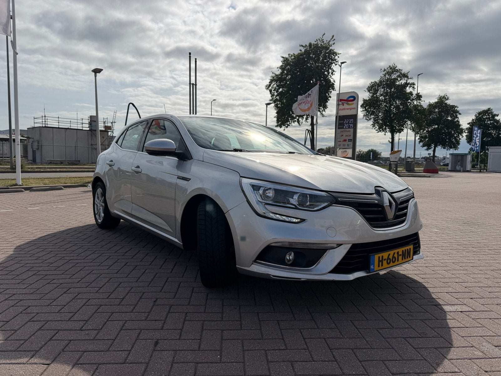 Renault Mégane 1.2TCe Life, Auto's, Voorwielaandrijving, Start-stop-systeem, Stof, Zwart