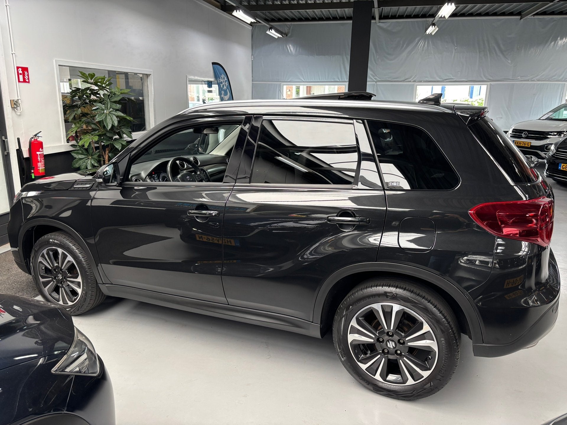 Foto 5 van Suzuki VITARA 1.0 Boosterjet Stijl