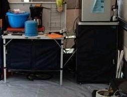 Nette en handige bo camp kookkast easy-to-fold hoog, Ophalen, Zo goed als nieuw, Campingkast