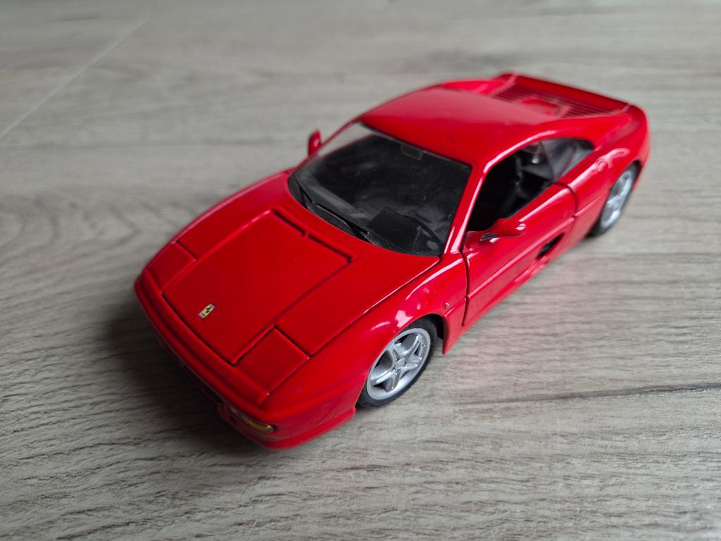 Ferrari F355 Berlinetta (1:24) Maisto (1 wiel los) T.E.A.B., Hobby en Vrije tijd, Modelauto's | 1:24, Gebruikt, Auto, Maisto, Ophalen of Verzenden