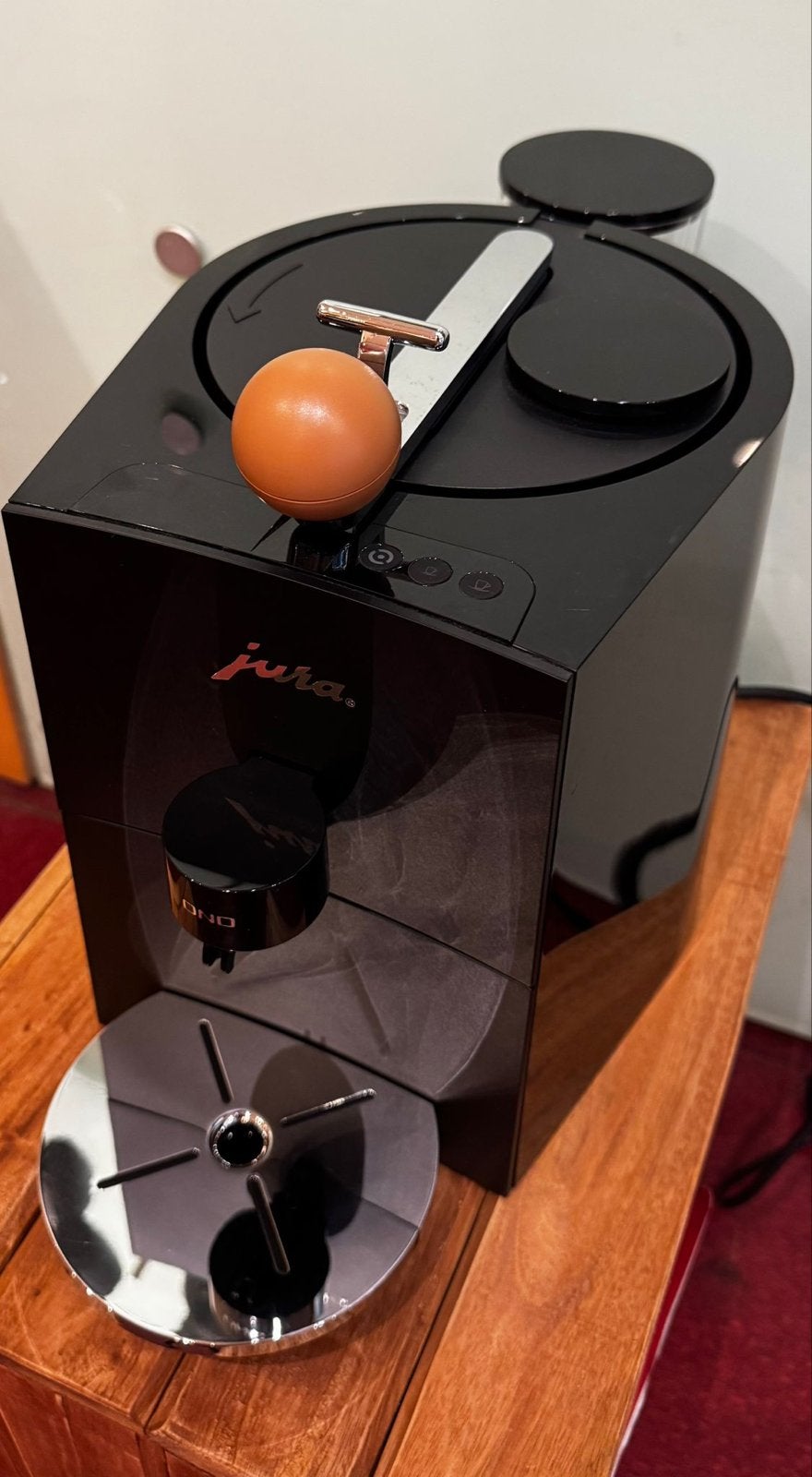 Jura ONO Koffiemachine - Stijlvol en Compact, Koffiemachine, Gemalen koffie, Ophalen of Verzenden, Zo goed als nieuw