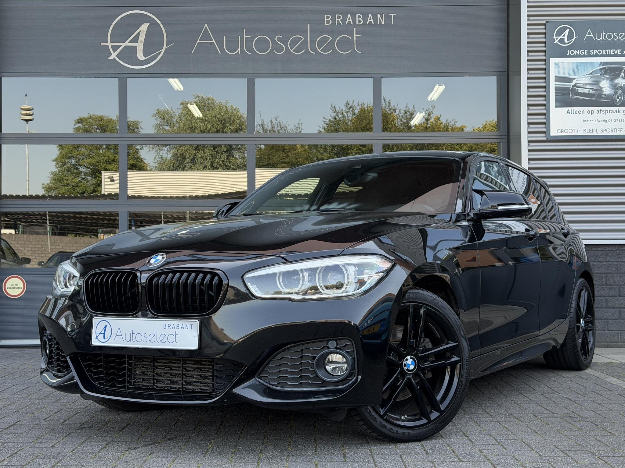BMW 1-serie 118i M Sport Edition Navi | Bluetooth | Automaat, Auto's, Gebruikt, Zwart, Leder, Bedrijf