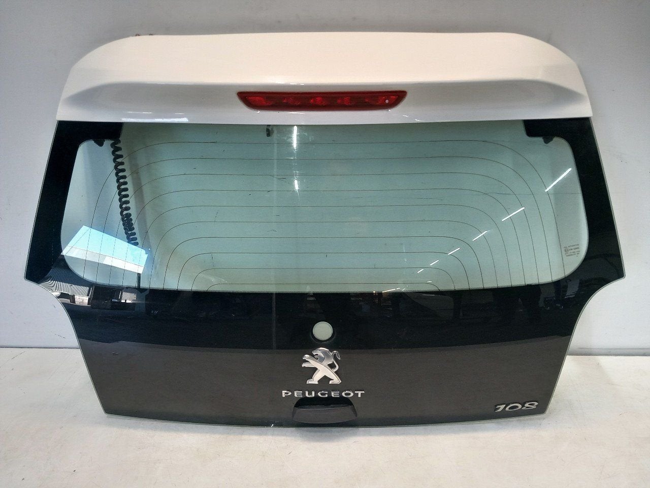 Achterklep Peugeot 108, Onderdelen@venauto.nl, Van der Ven Autorecycling B.V., Gebruikt, Ettenseweg 76, 4706 PB Roosendaal, The Netherlands