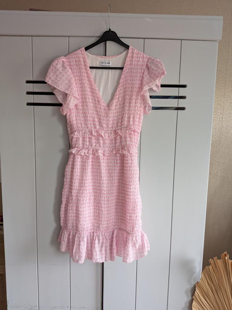 Roze zomerjurkje met ruches en smock details Meet me There, Meet me There, Ophalen of Verzenden, Zo goed als nieuw, Roze