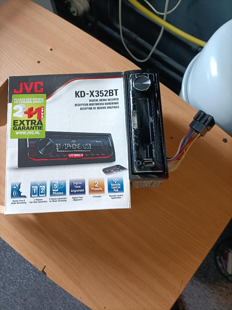 auto radio, Ophalen, Zo goed als nieuw