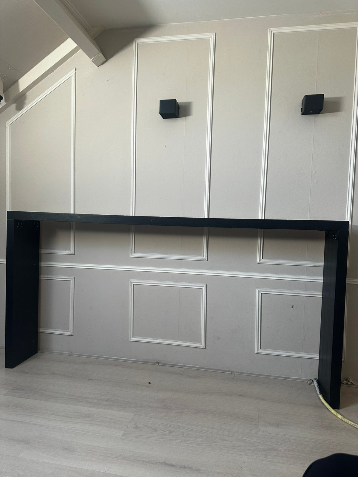 Zwarte sidetable of bartafel, Ophalen, 25 tot 50 cm, Rechthoekig, 150 tot 200 cm