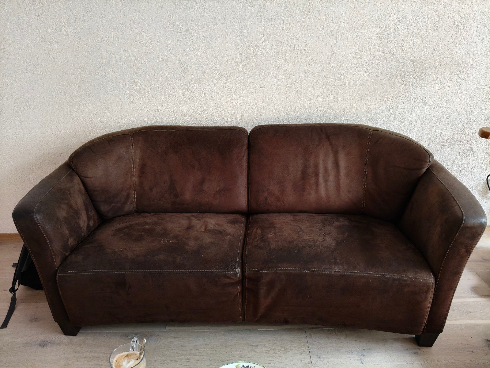 Comfortabele bruine tweezitsbank, Huis en Inrichting, Banken | Bankstellen, Ophalen, Gebruikt, Tijdloos, Modern, 150 tot 200 cm